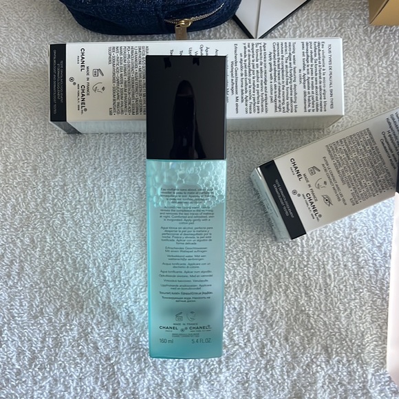 Chanel Start Fresh Holiday Skincare Set - Picture 11 of 17